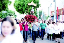 cachoeiro-realiza-procissao-para-homenagear-seu-padroeiro,-sao-pedro